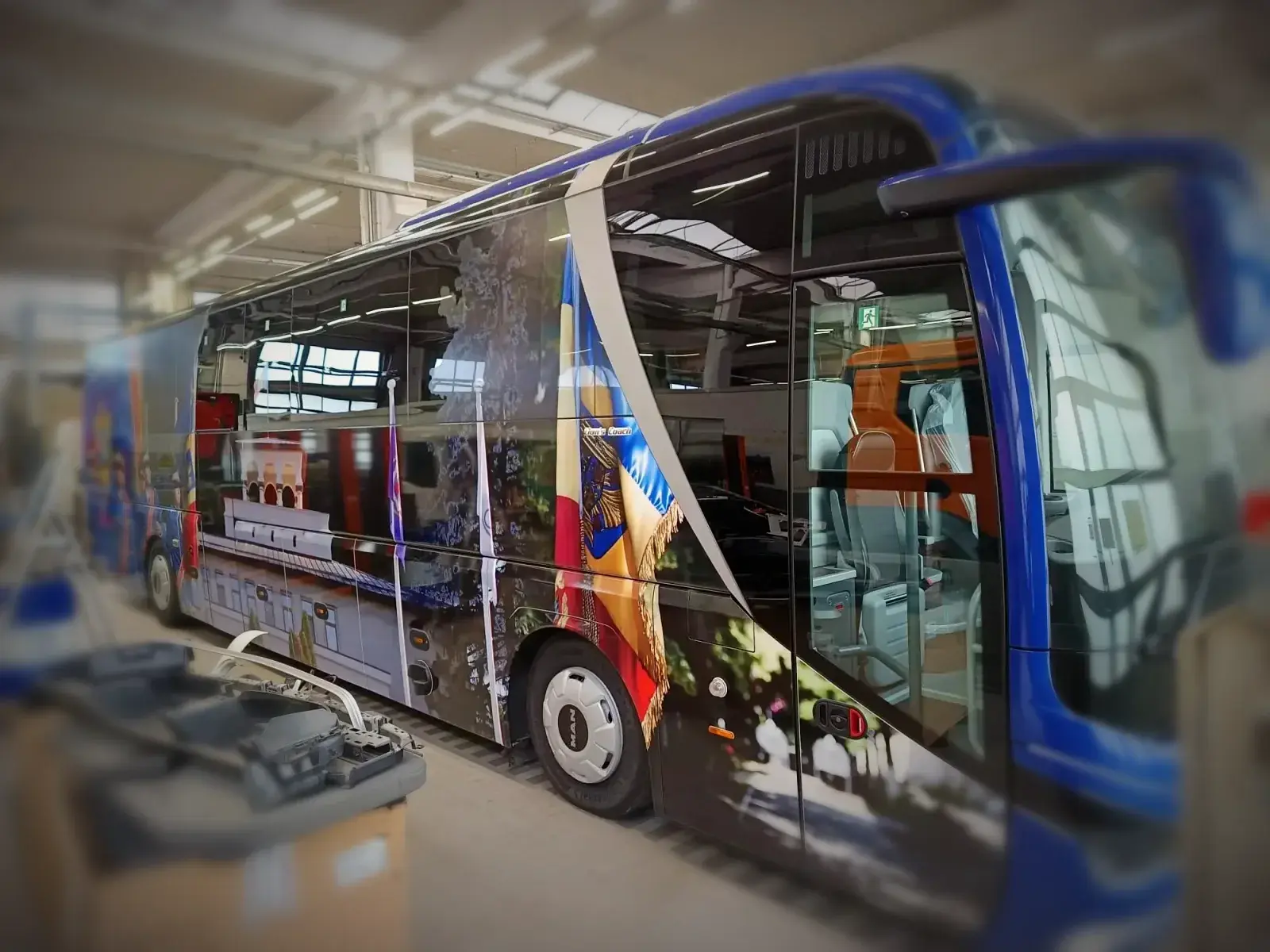 Inscripționare autocar – Academia Politie