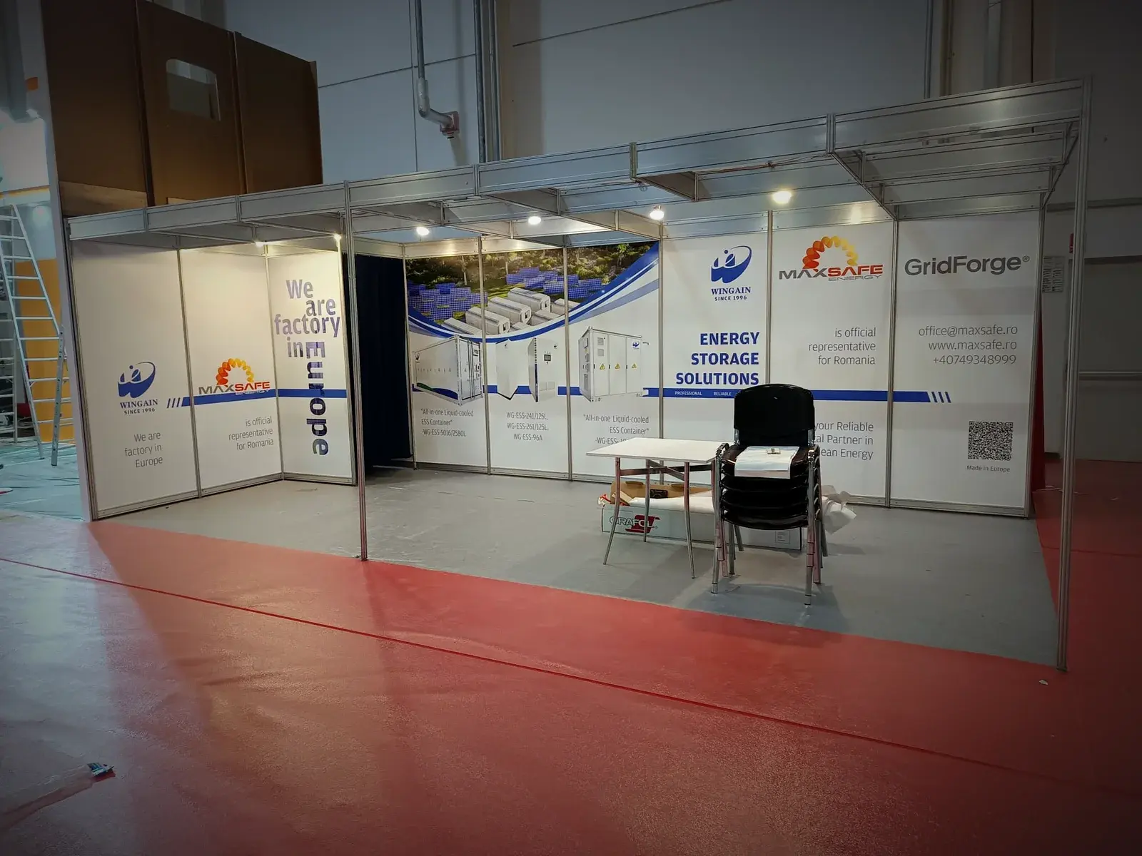 Stand expozițional (1 din 2)